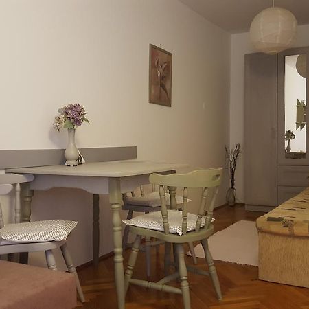 Hortenzia Apartment Сегед Екстериор снимка