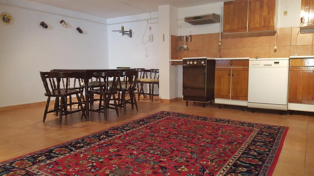 Hortenzia Apartment Сегед Екстериор снимка